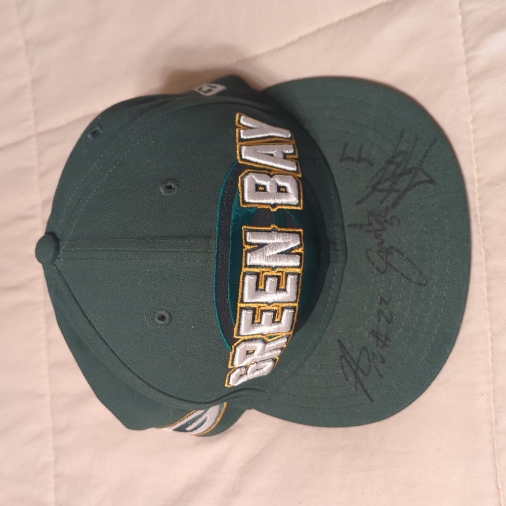 59Fifty New Era Green Bay Packers hat with autographs